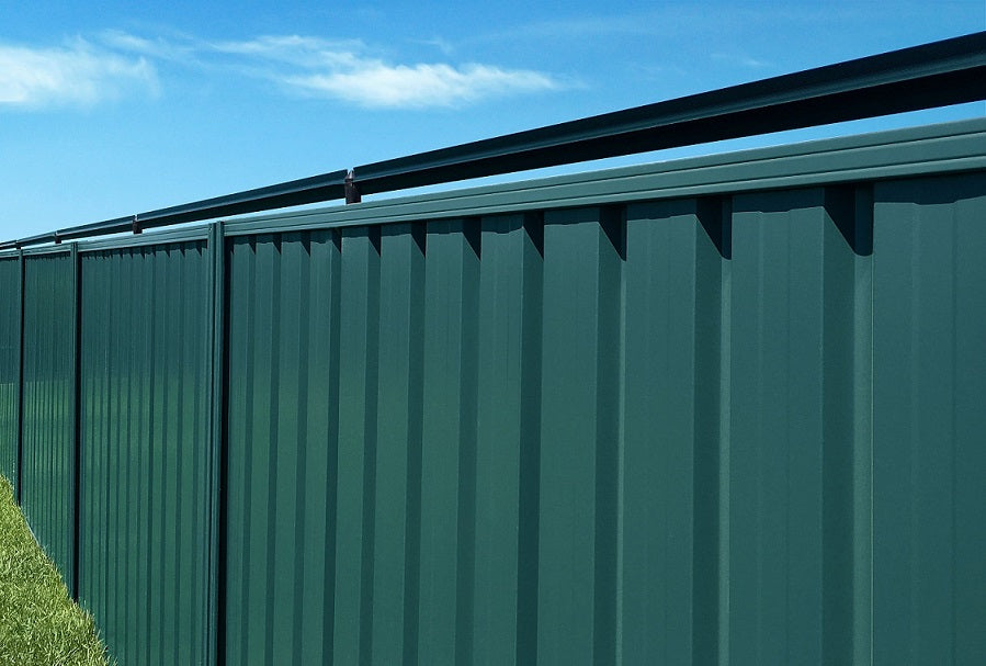 Installation Oscillot sur clôture résidentielle